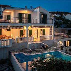4 Bedroom Villa with Pool near Milna, Brac Island Sleeps 8 